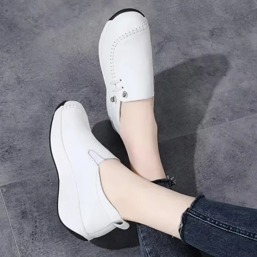 2025 Women Flats Comfortable Loafers Shoes Woman Breathable Leather Sneakers Women Fashion Black Soft Casual Shoes - Image 4